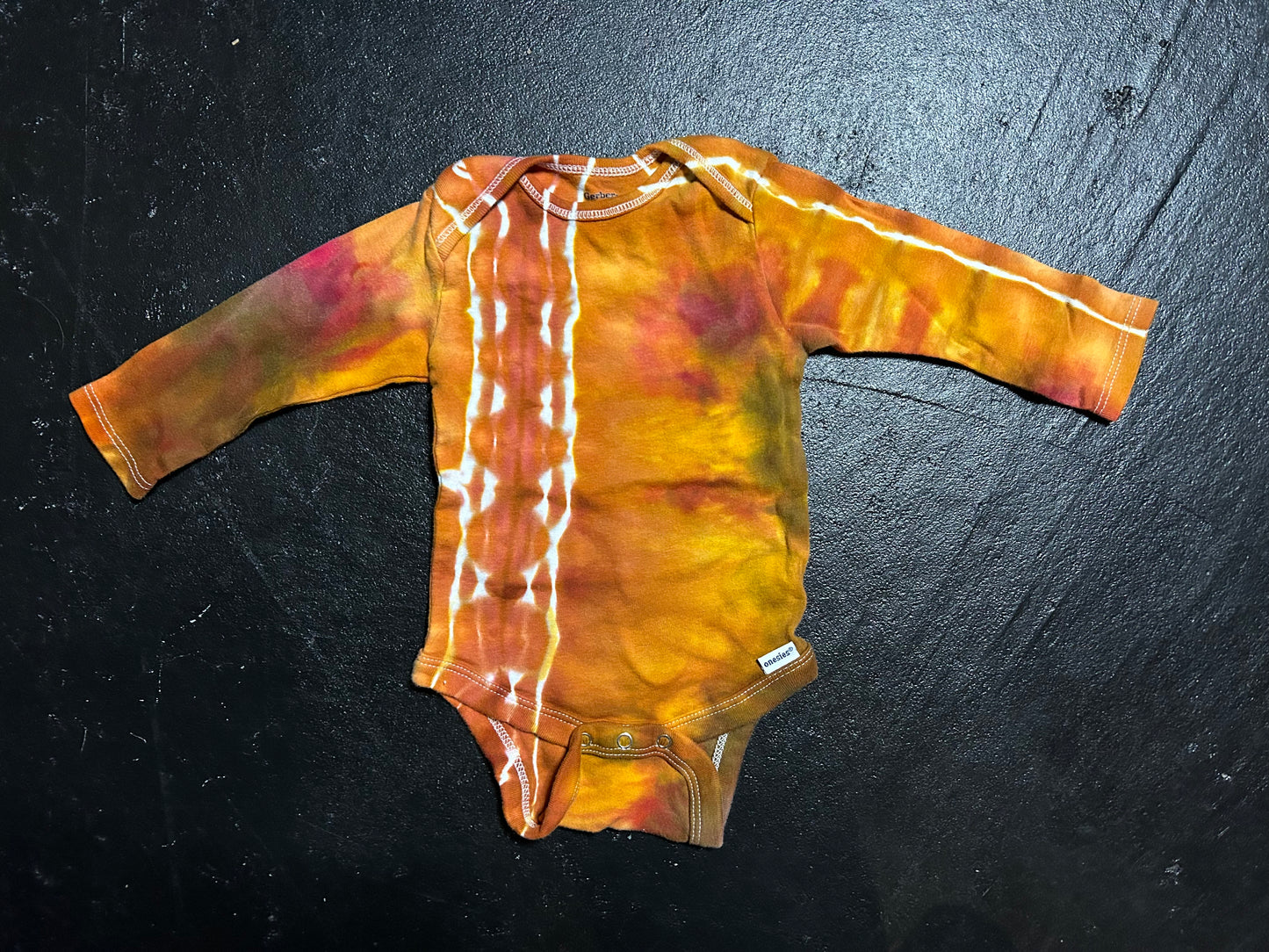 Infant 6-9M Long Sleeve Onesie