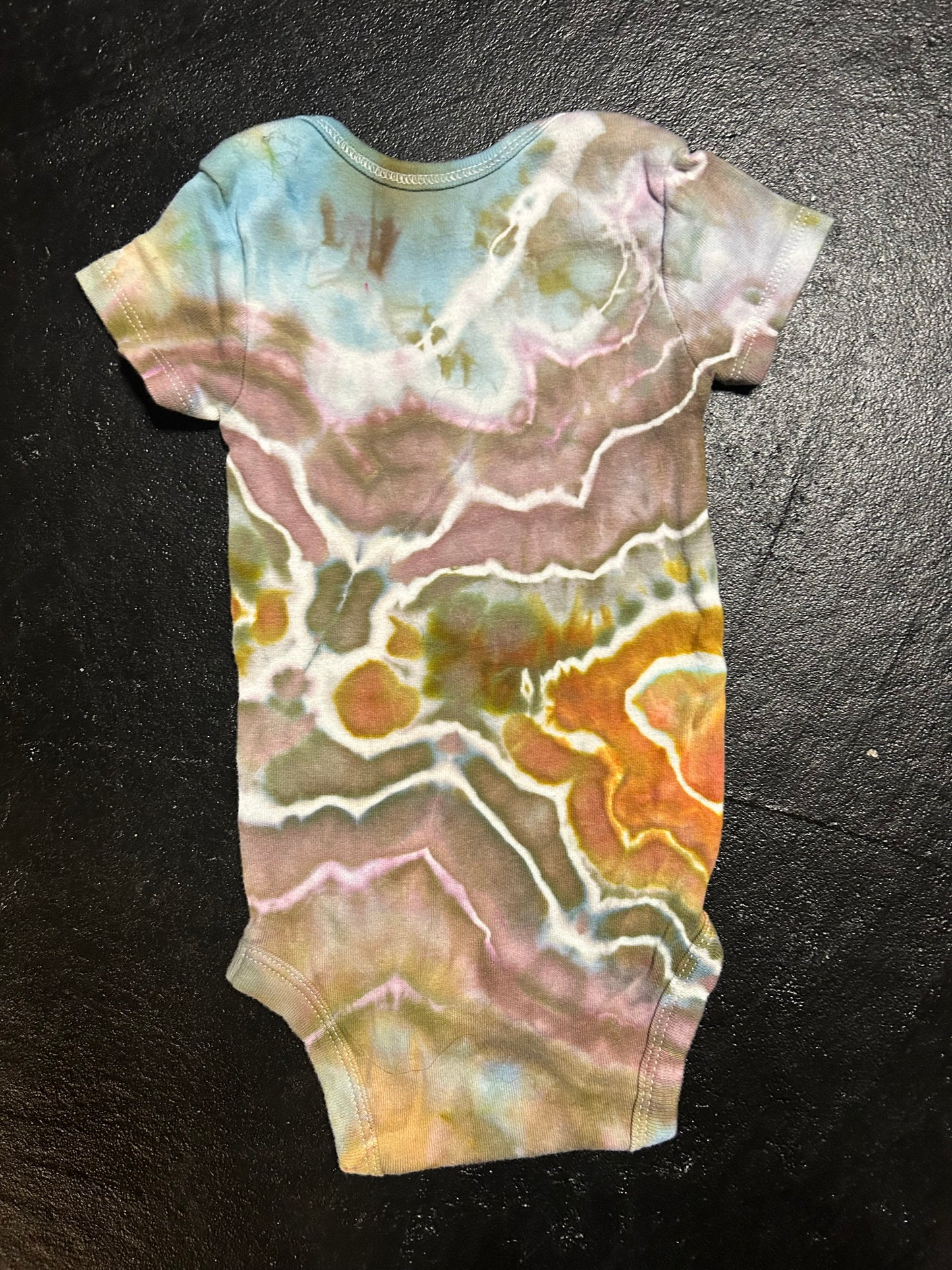 Infant 6-9M Onesie
