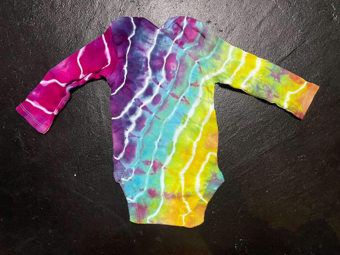 Infant 3-6M Long Sleeve Onesie