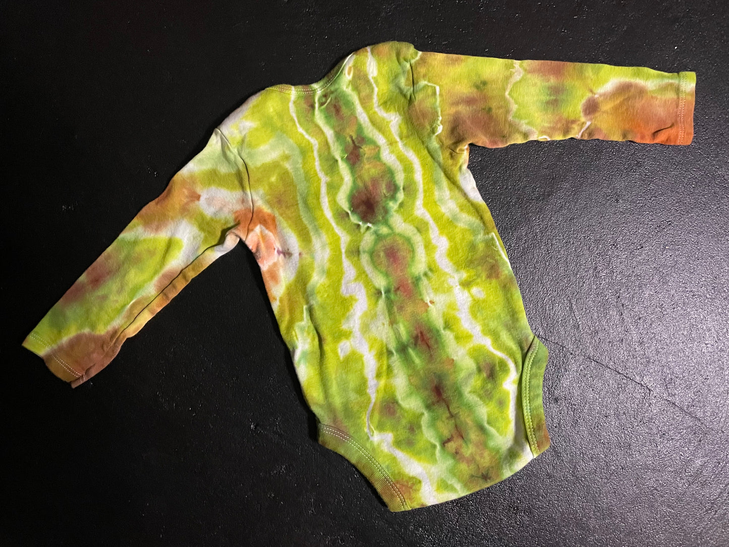 Infant 18M Long Sleeve Onesie