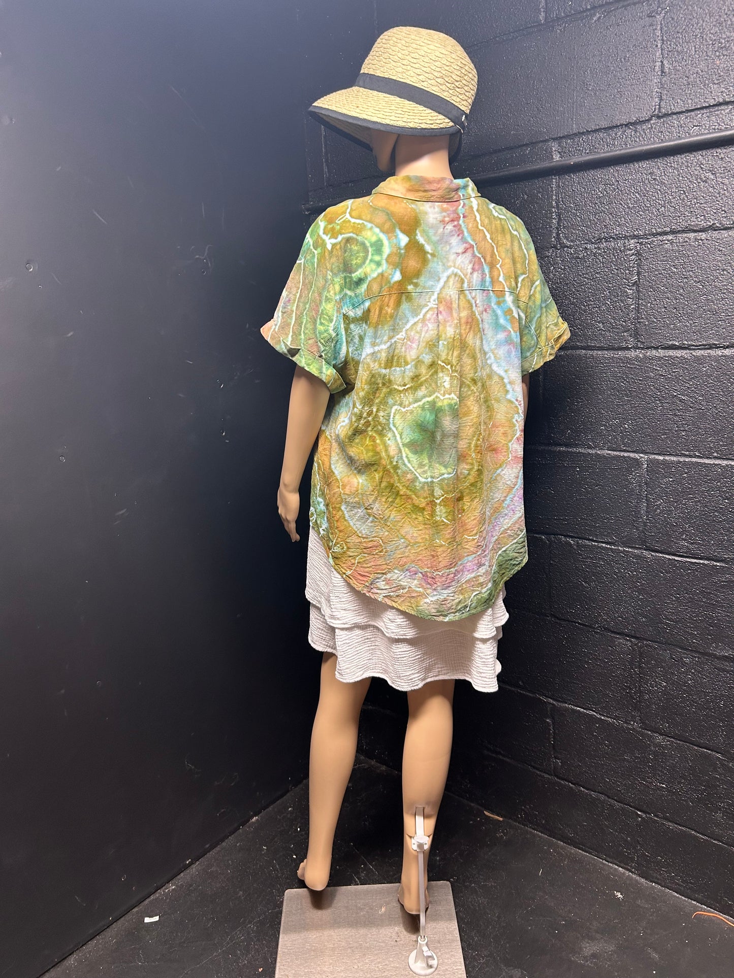 Adult XL Short Sleeve Button up Shirt