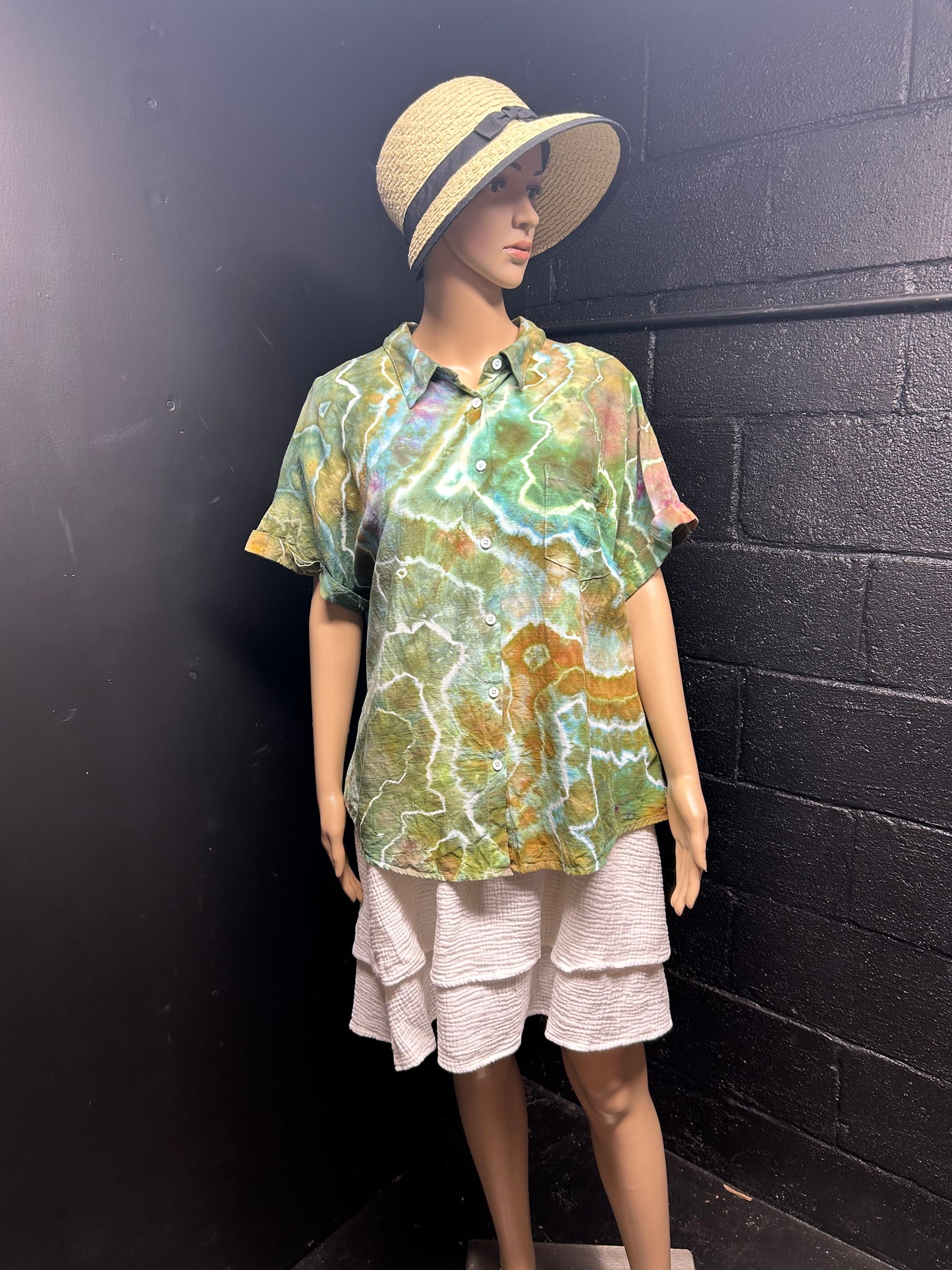 Adult XL Short Sleeve Button up Shirt