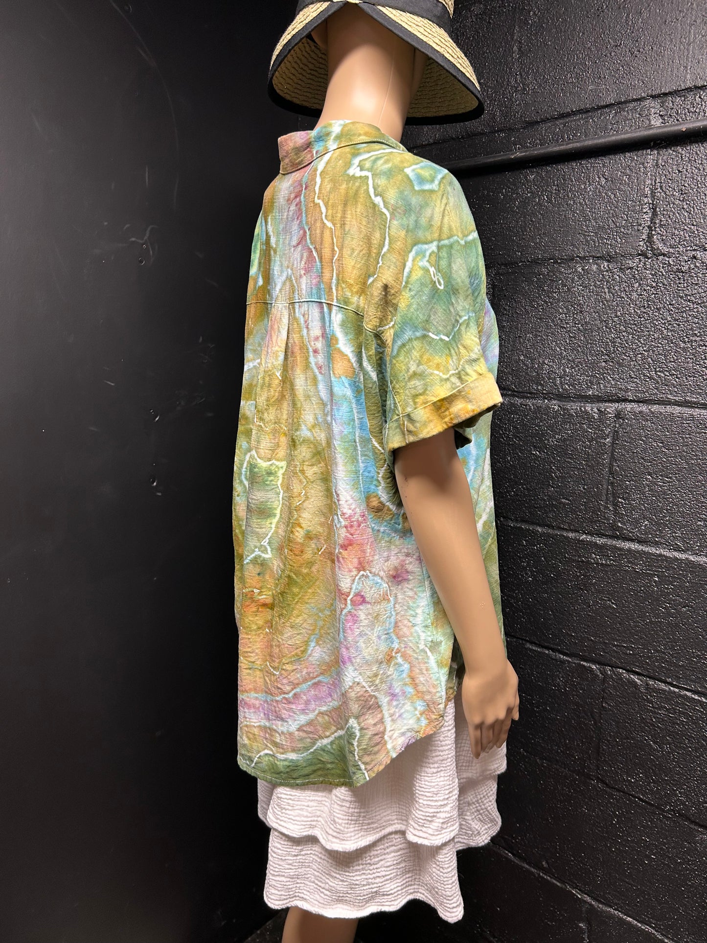 Adult XL Short Sleeve Button up Shirt