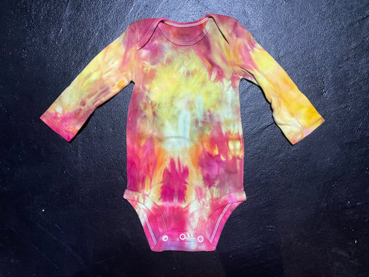 Infant 6M Long Sleeve Onesie